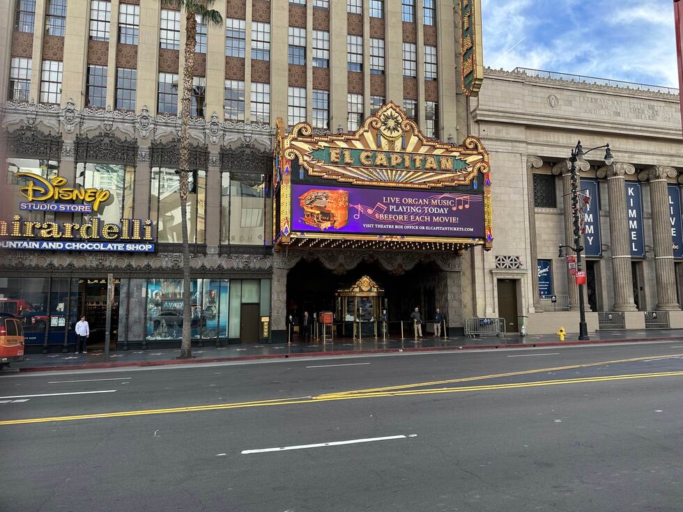 A tour of Hollywood, Los Angeles