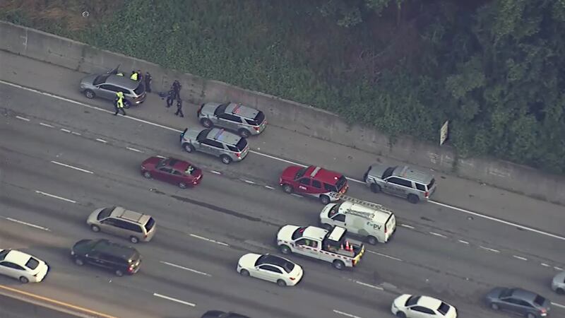 Medical personnel, emergency crews respond to birth on side of I-285